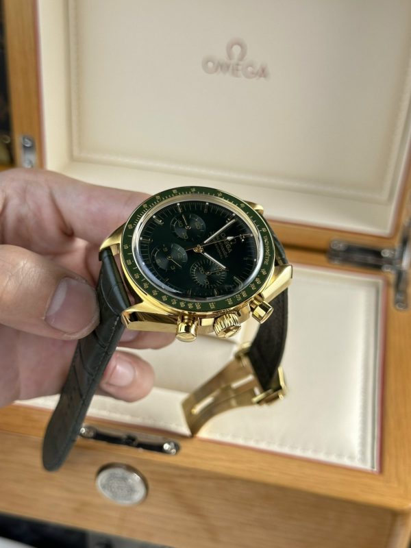 Luxury Chronograph Watch Green Dial Stainless Steel Sport Design