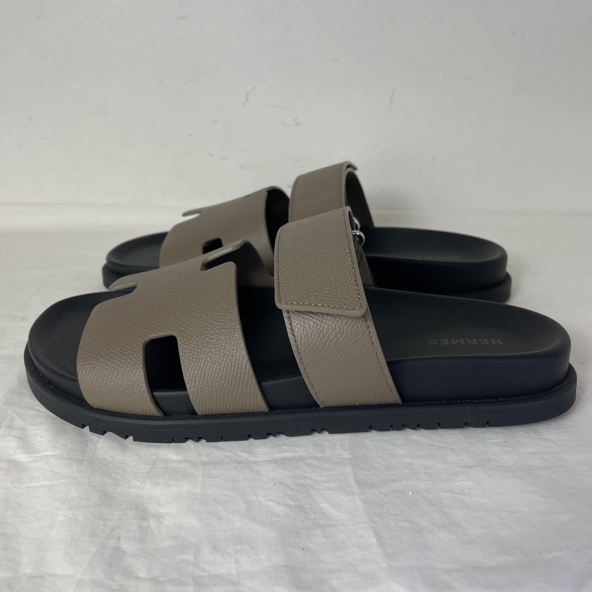 HM Chypre Sandal Etoupe Epsom Leather