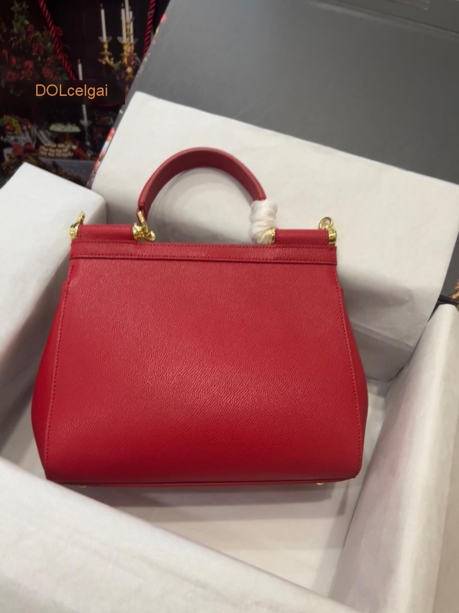 MEDIUM SICILY HANDBAG 26 IN DAUPHINE LEATHER
