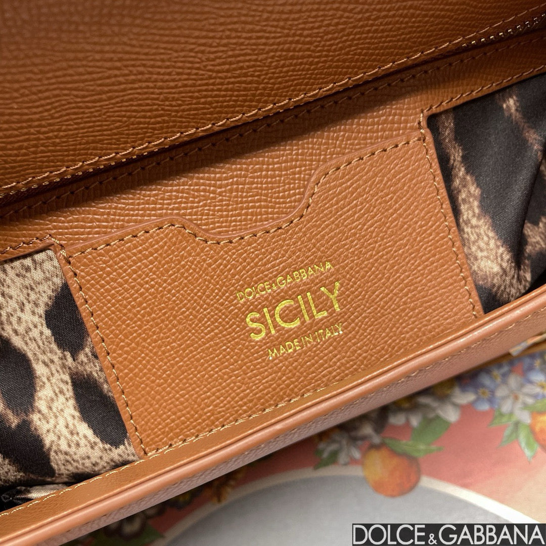 MEDIUM SICILY HANDBAG 26 BROWN IN CALFSKIN