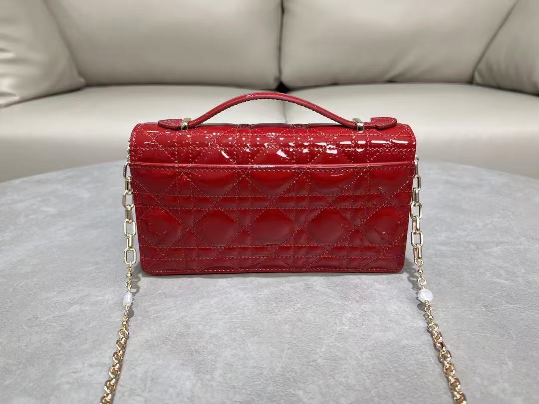CD Pouch With Chain Cherry Red Patent Cannage Calfskin