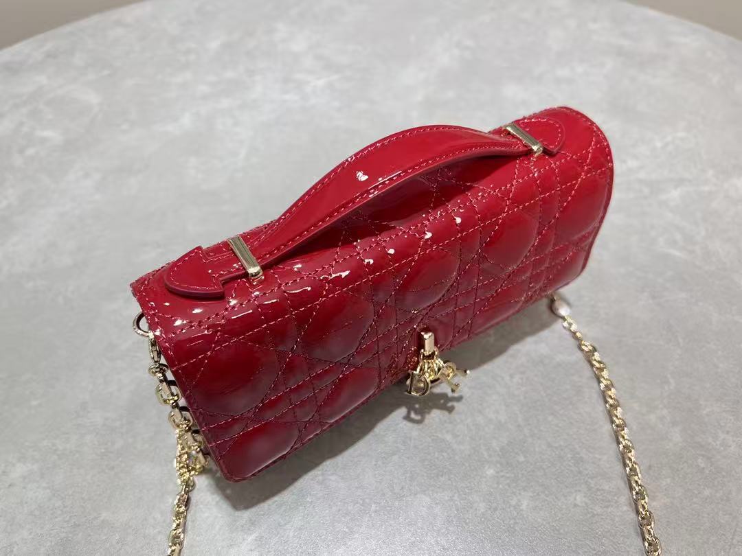CD Pouch With Chain Cherry Red Patent Cannage Calfskin