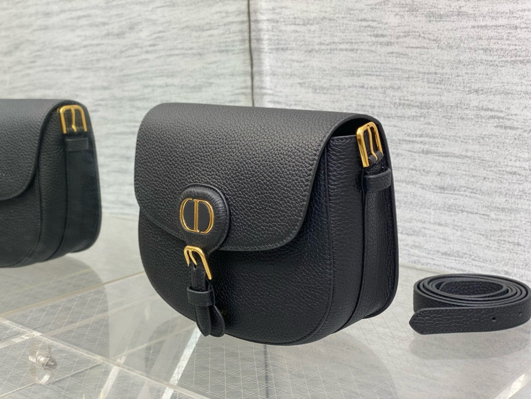 CD 25 MEDIUM BOBBY 22CM BLACK GRAINED CALFSKIN GOLD HARDWARE