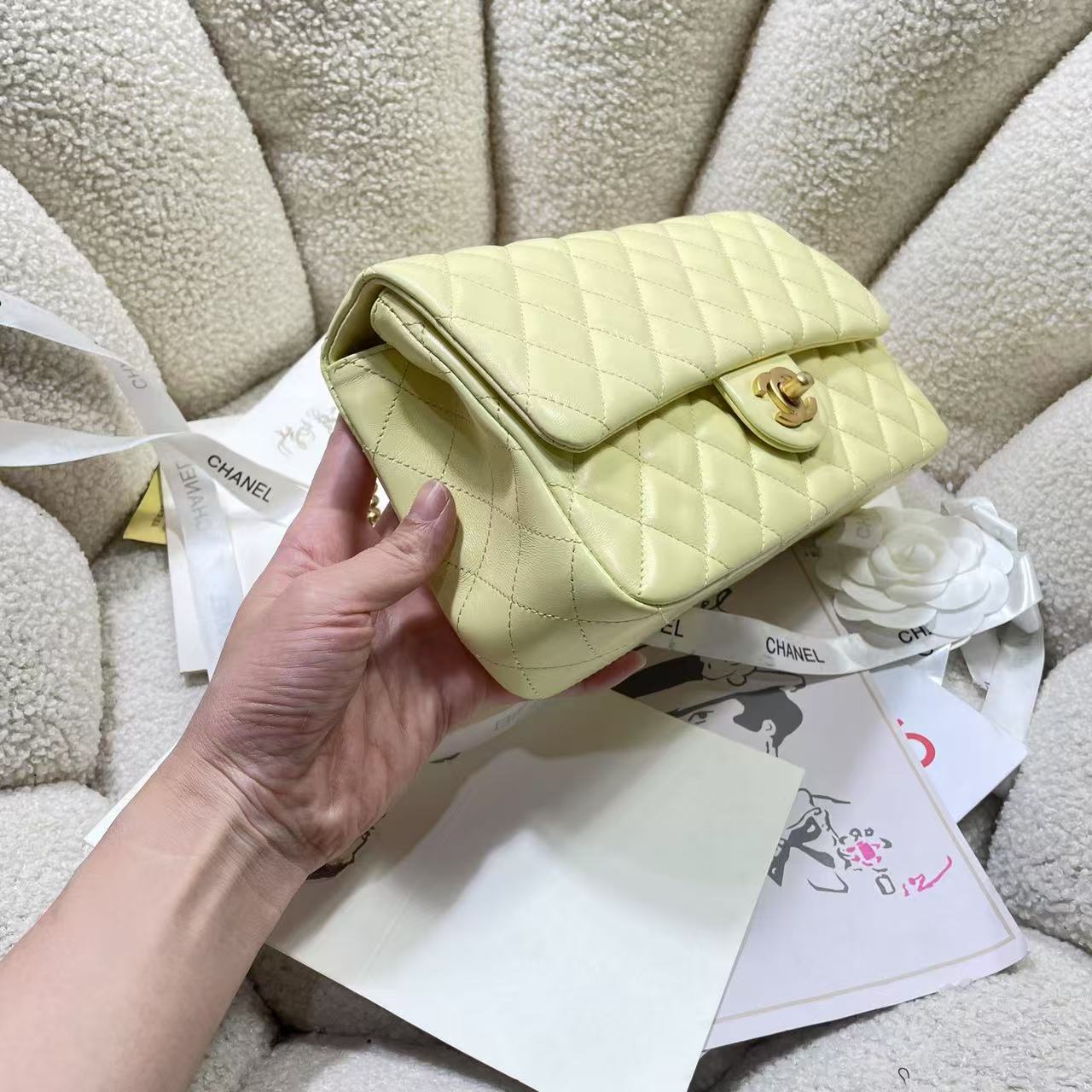 CC Diamond Yellow Pastel Lambskin Leather Chain Shoulder Gold Buckle