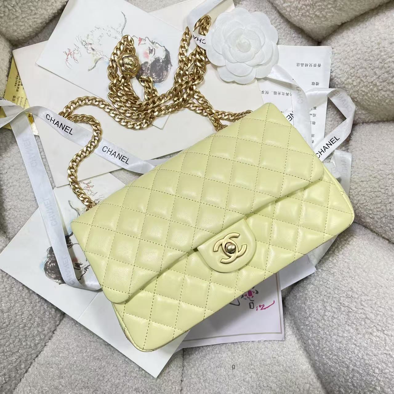 CC Diamond Yellow Pastel Lambskin Leather Chain Shoulder Gold Buckle