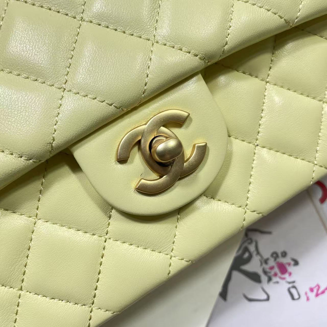 CC Diamond Yellow Pastel Lambskin Leather Chain Shoulder Gold Buckle