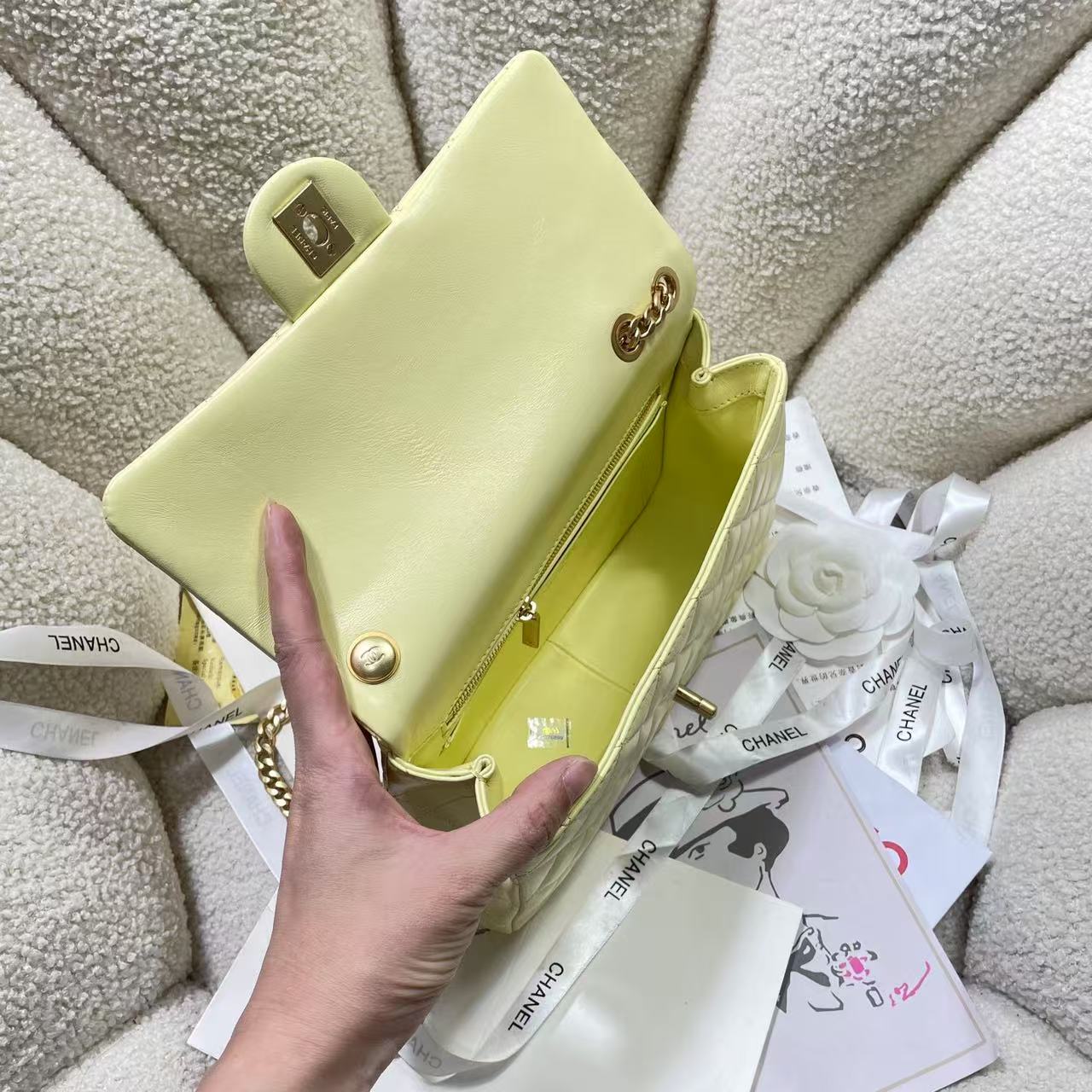 CC Diamond Yellow Pastel Lambskin Leather Chain Shoulder Gold Buckle