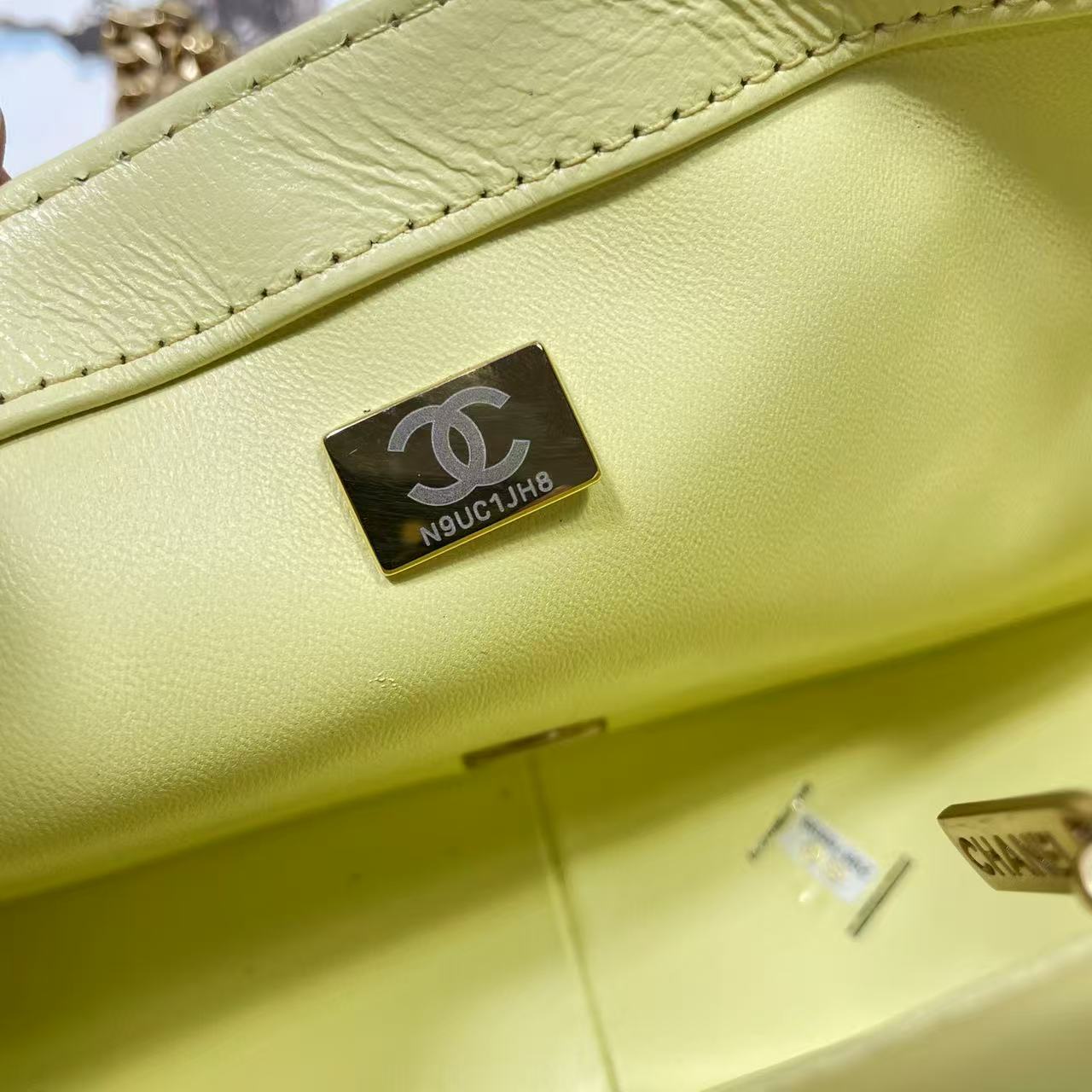 CC Diamond Yellow Pastel Lambskin Leather Chain Shoulder Gold Buckle