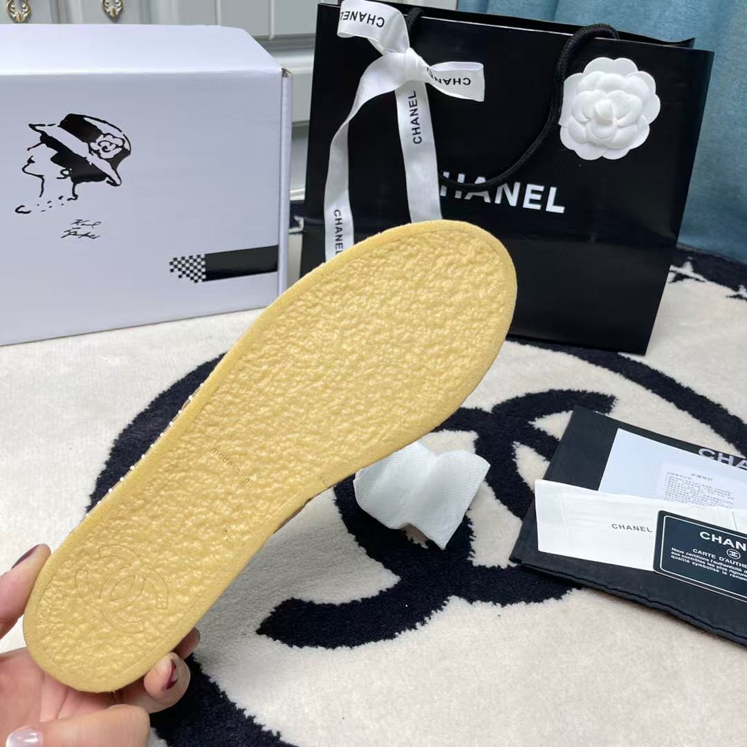 Espadrilles Beige Black Suede Calfskin and Lambskin