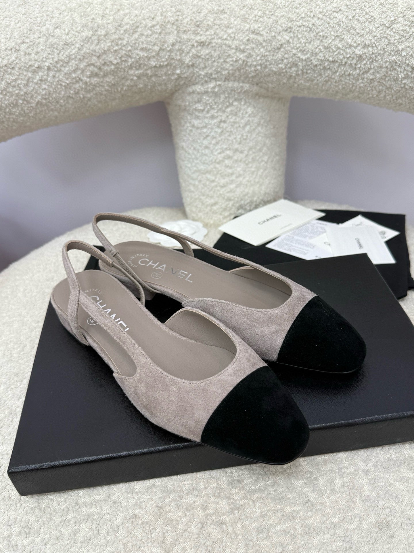 CC 25A Slingback Flat Grey Black Suede