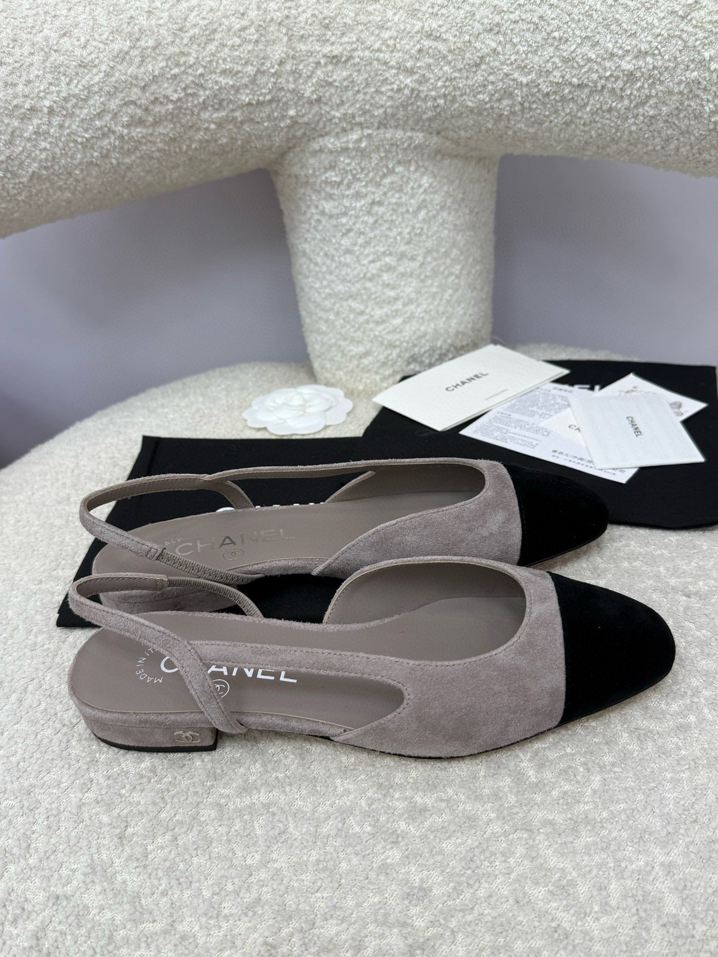 CC 25A Slingback Flat Grey Black Suede