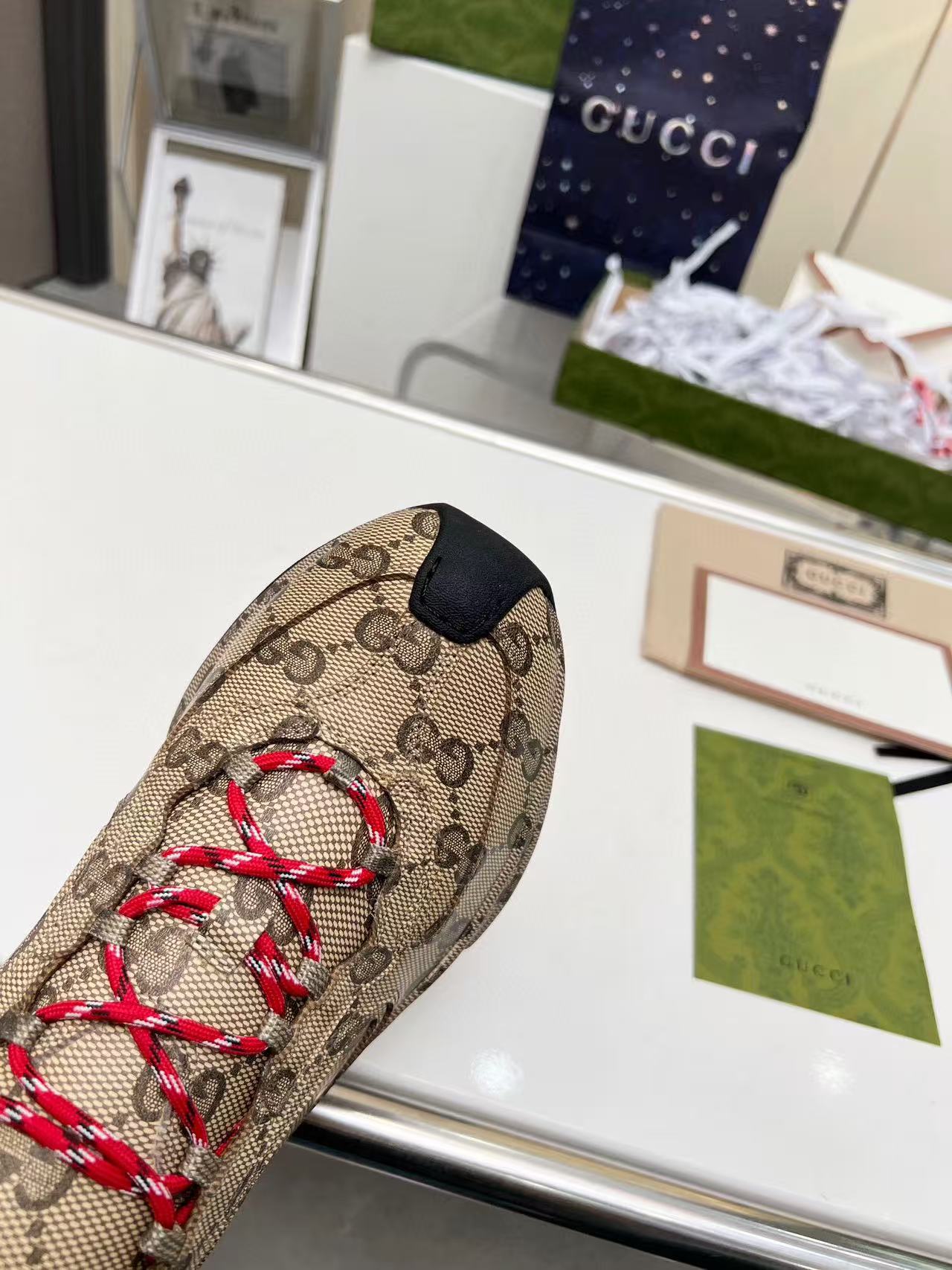 Gucci Run Sneakers Ebony Red Cowhide 449712