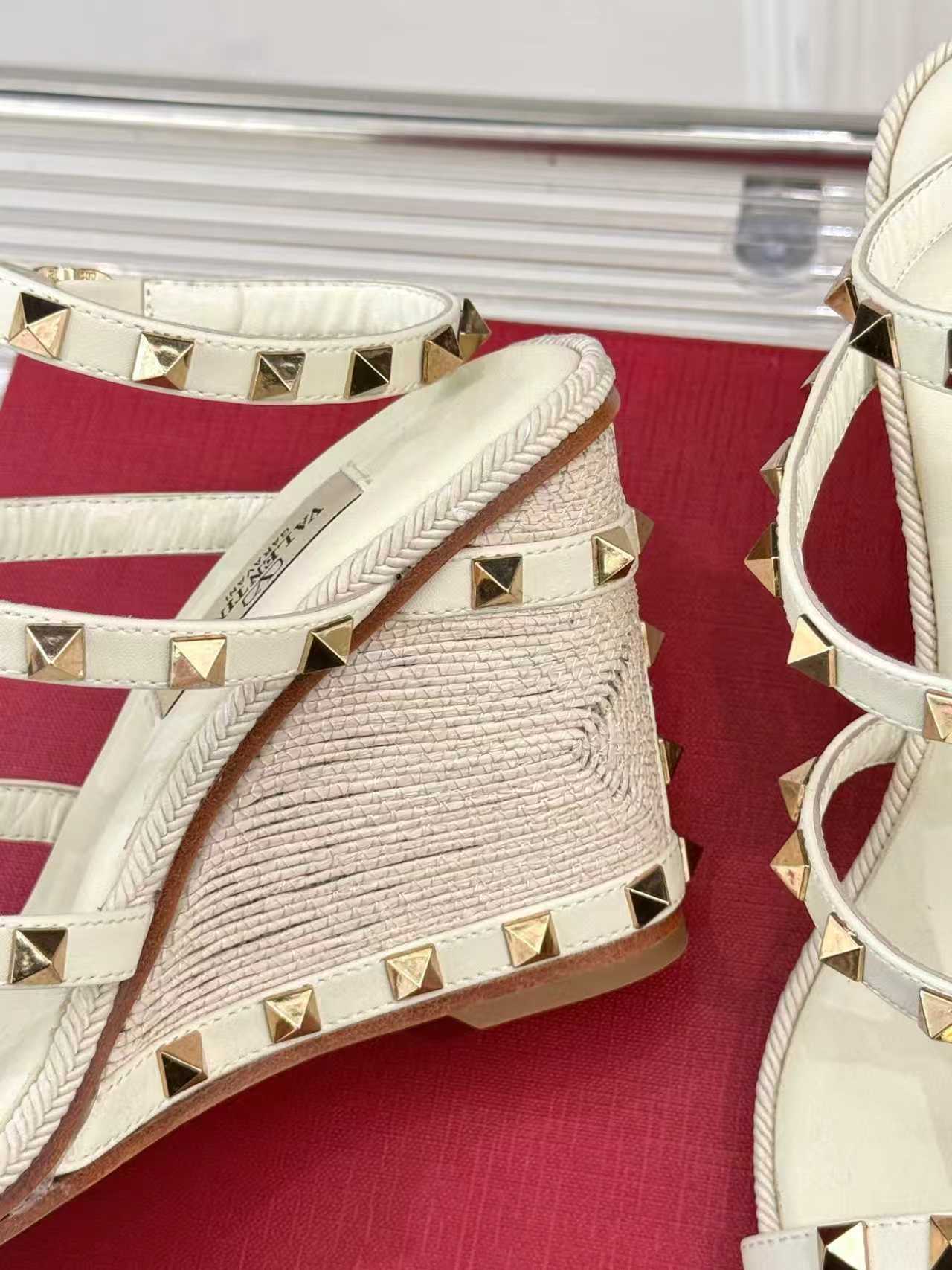 VT 25 Studded Wedge Sandals Beige Gold  Calfskin 156079
