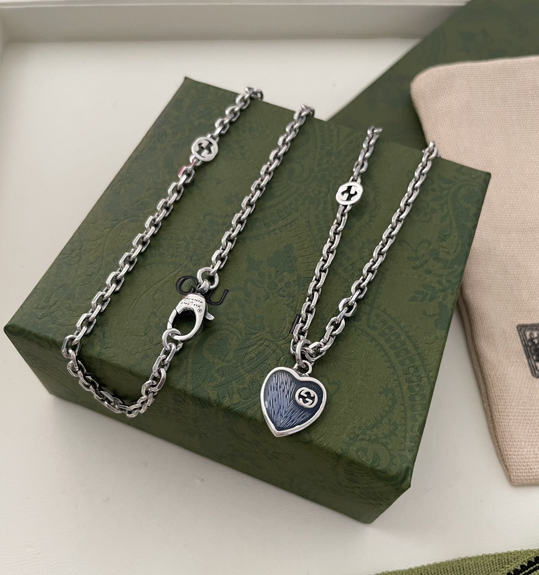 GG HEARTS STERLING SILVER BLUE ENAMEL PENDANT NECKLACE