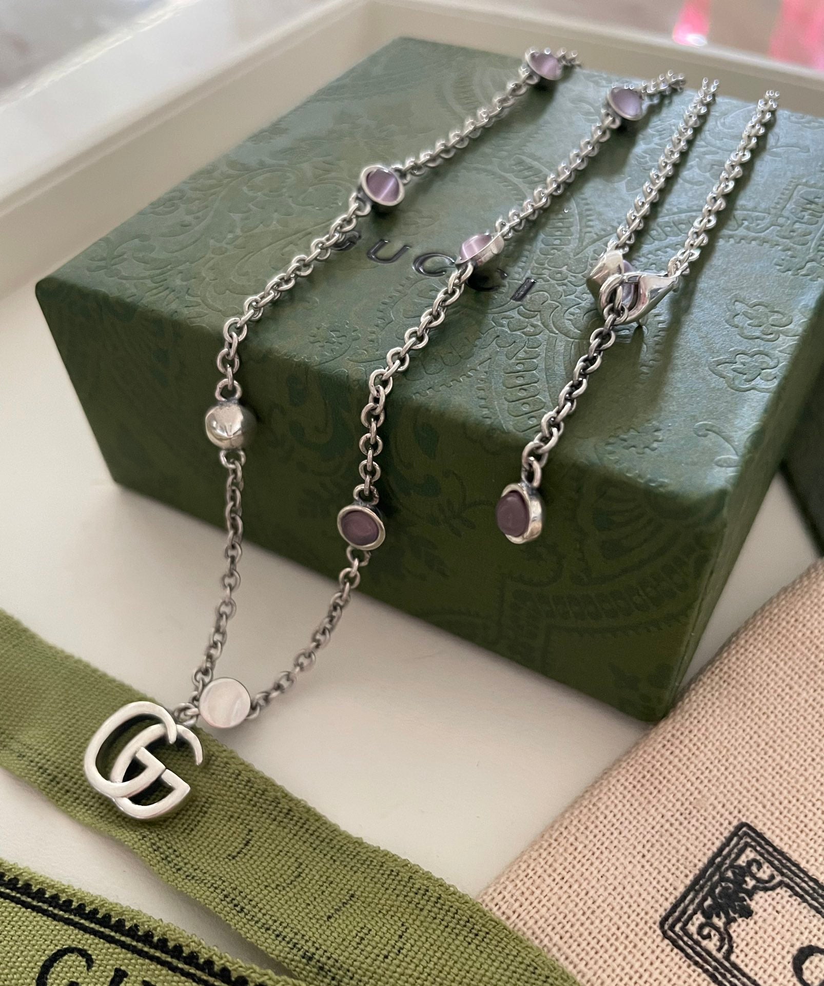 GG DOUBLE G MOTHER-OF-PEARL NECKLACE