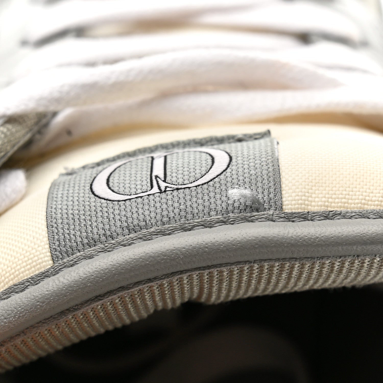 Smooth Calfskin Jacquard Oblique Mens B27 Low Top Sneakers 43 Beige Blue