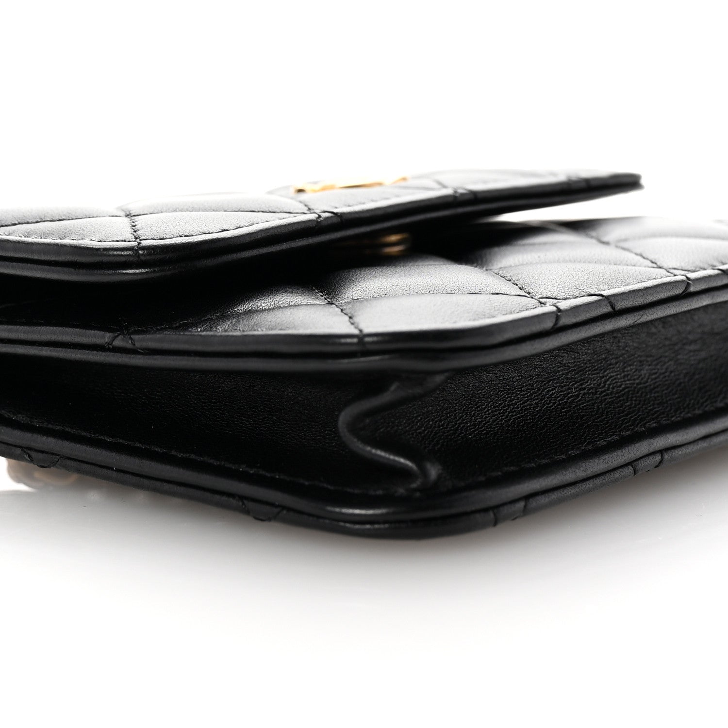 Lambskin Quilted Pearl Crush Clutch With Chain Black