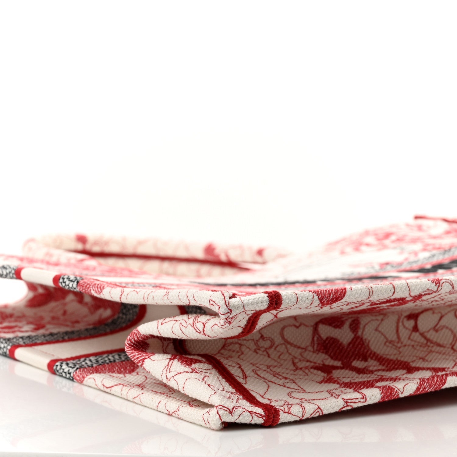 Canvas Embroidered Large Dioramour D-Royaume Book Tote Red Multicolor