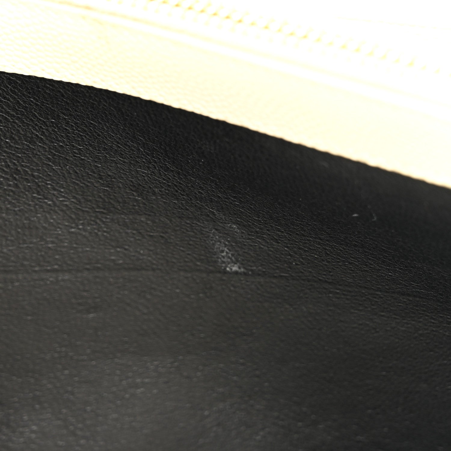 Grain De Poudre Matelasse Chevron Monogram Chain Wallet Crema Soft