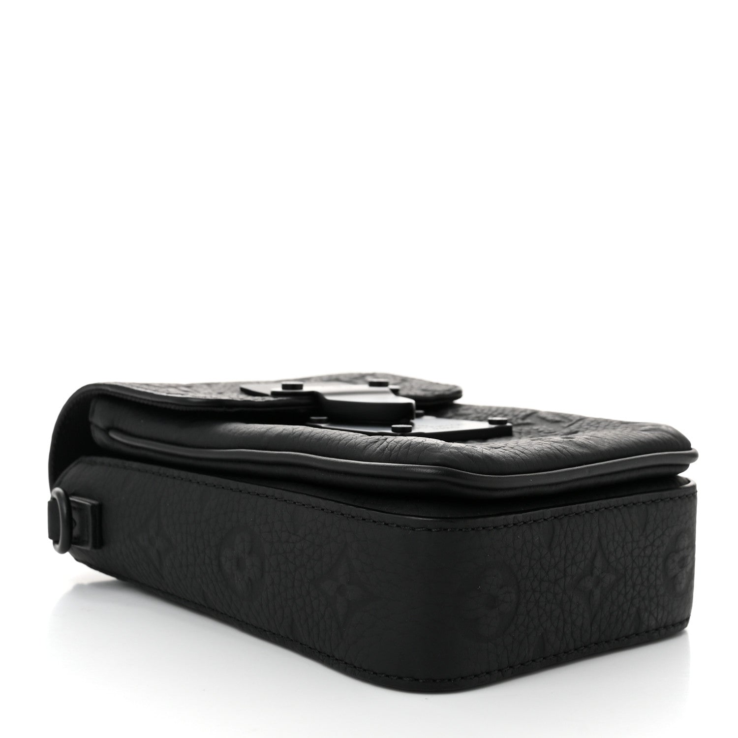 Taurillon Monogram S Lock Wearable Wallet Black