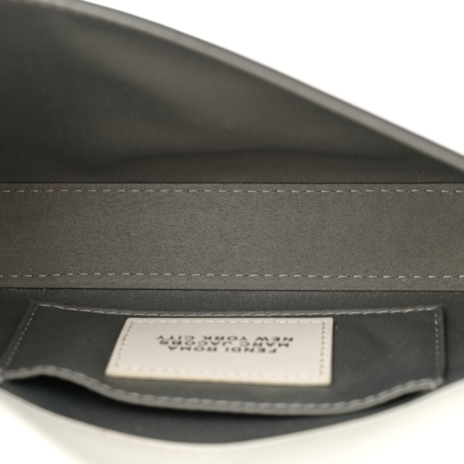 X MARC JACOBS Nappa Logo Phone Baguette White Black