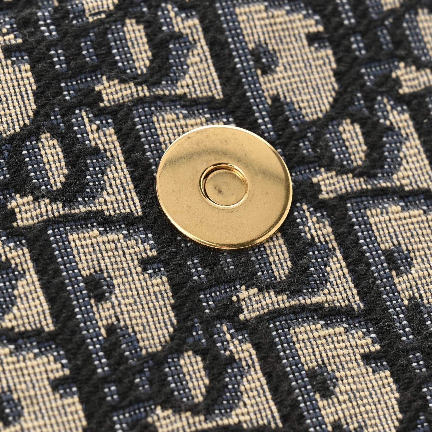 Oblique Saddle Chain Pouch Blue