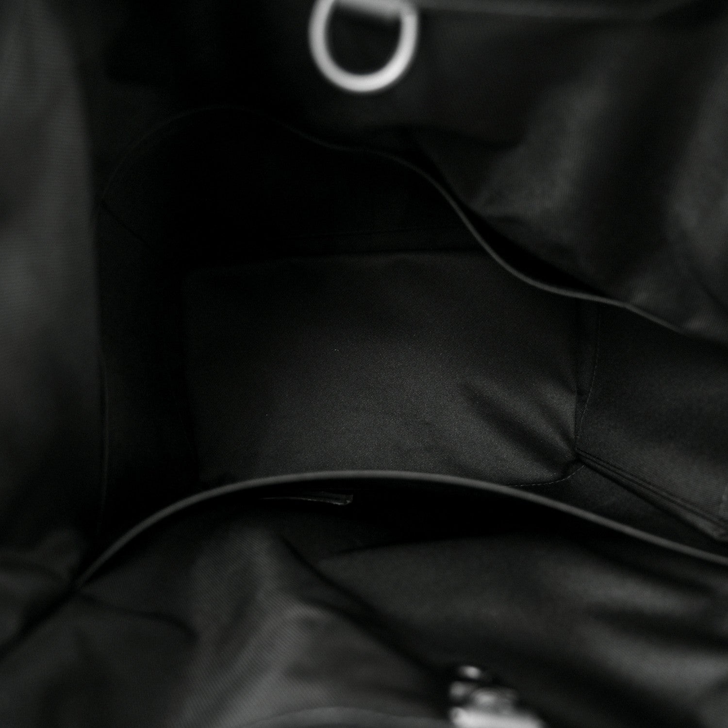 Monogram Eclipse Maxi Noe Sling