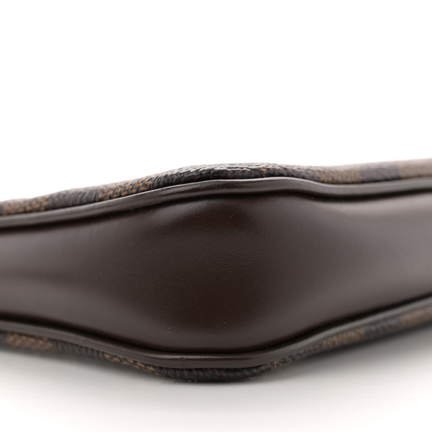 Damier Ebene Navona Pochette Accessories