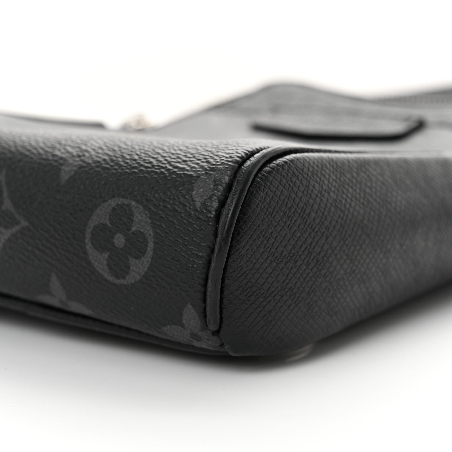 Taigarama Outdoor Slingbag Black