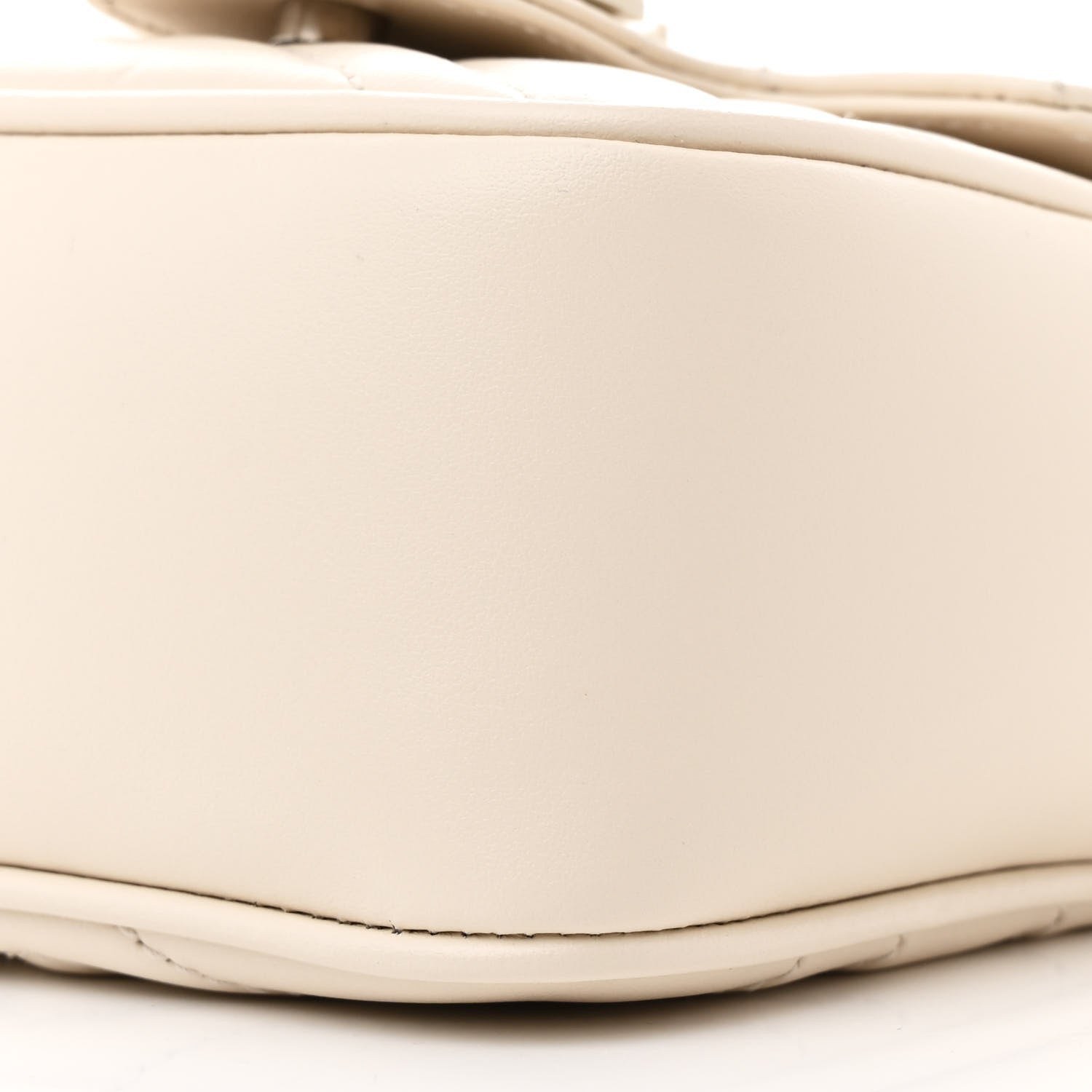 Calfskin Matelasse Monochrome GG Marmont Chain Mini Belt Bag Mystic White