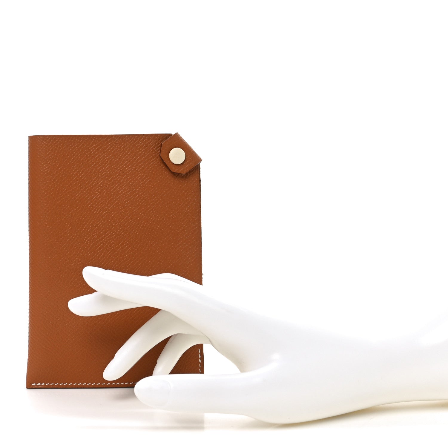 Epsom Tarmac Dot PM Passport Holder Gold Nata