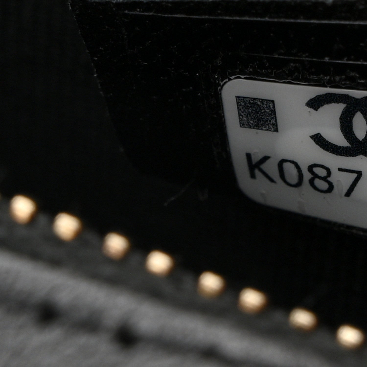 Lambskin Quilted Resin CC Mini Bowling Clutch With Chain Black White