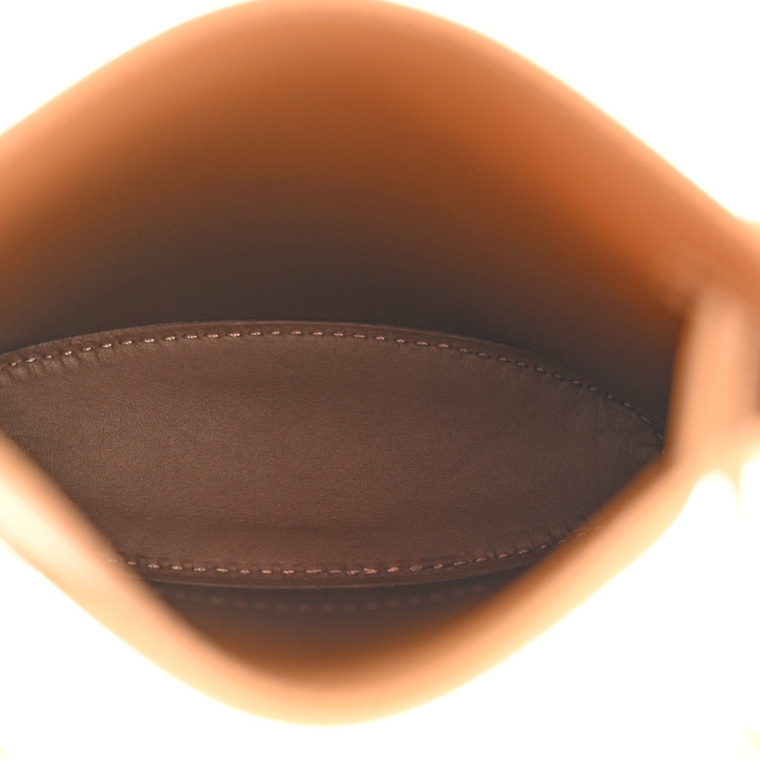 Classic Smooth Calfskin Pebble Dice Pocket Warm Desert