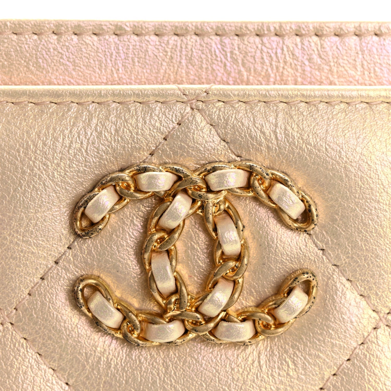 Metallic Goatskin Quilted Chanel 19 Card Holder Gold
