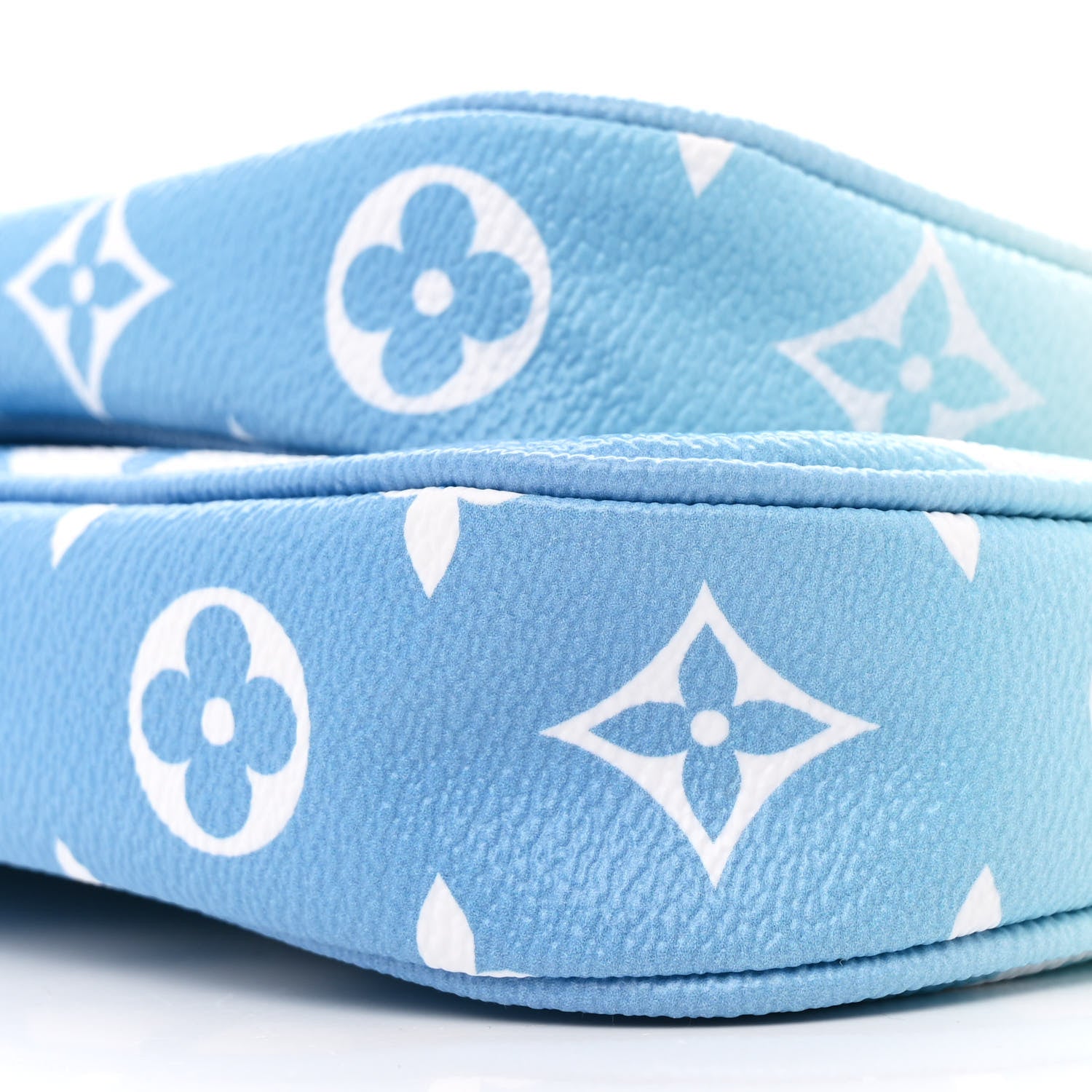 Monogram Giant By The Pool Multi Pochette Accessories Blue