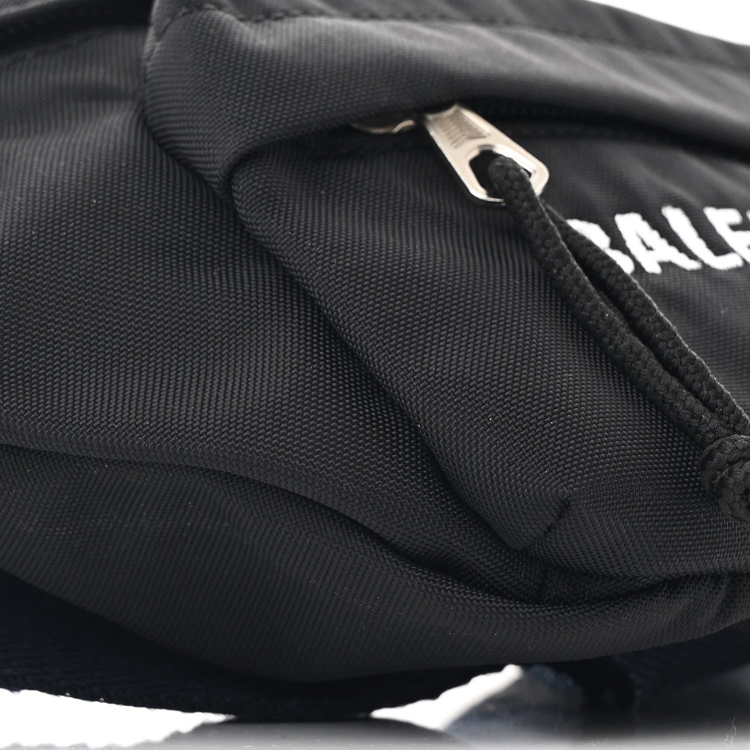 Sport Nylon Logo Embroidered Wheel Belt Bag Black White