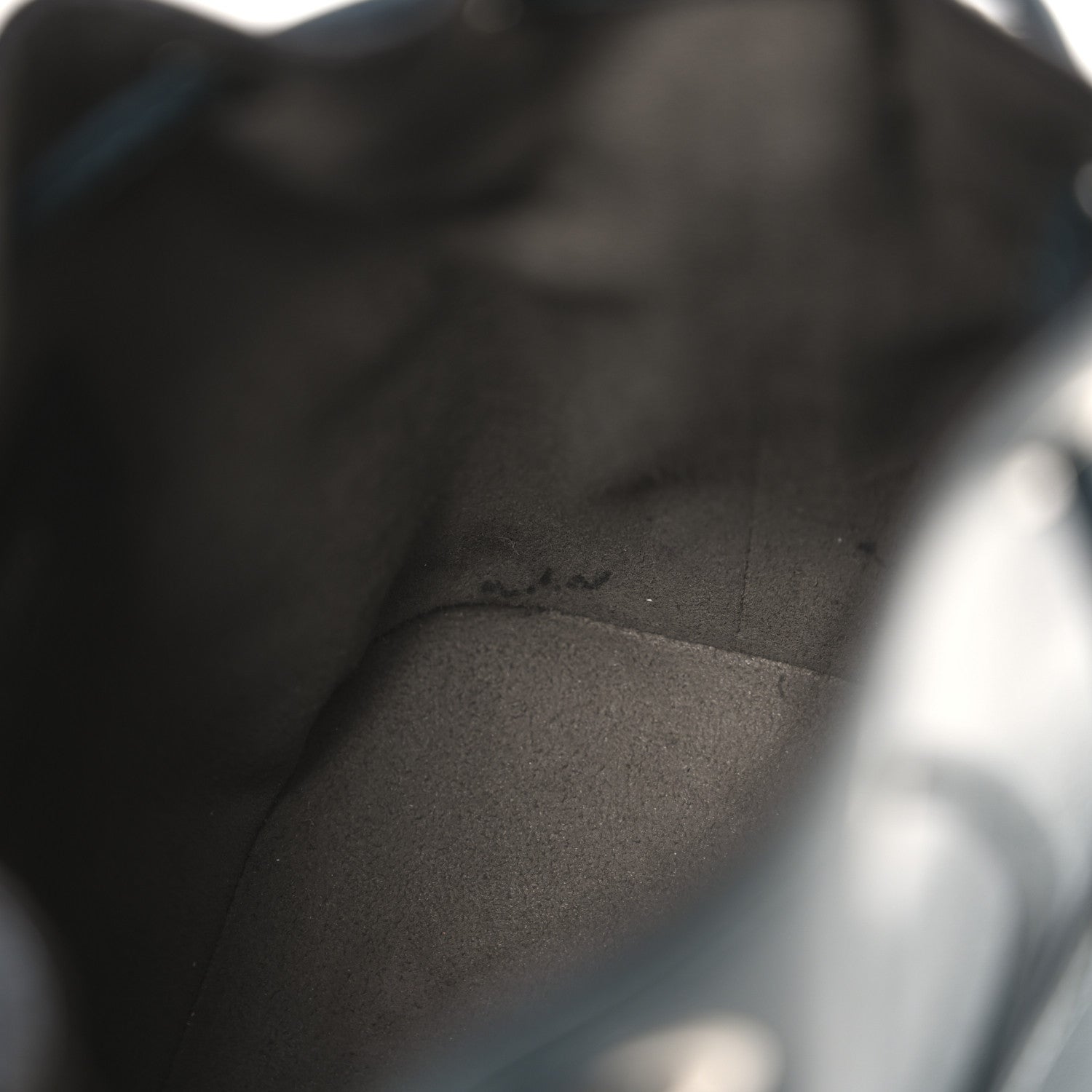 Vitello Liberty Lucido F is Fendi Mini Mon Tresor Bucket Bag Green