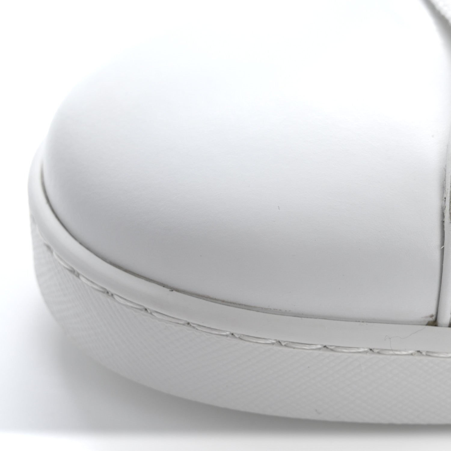 Spazzolato Rois Triangle Logo Mens Low Top  Sneakers 9.5 White Black