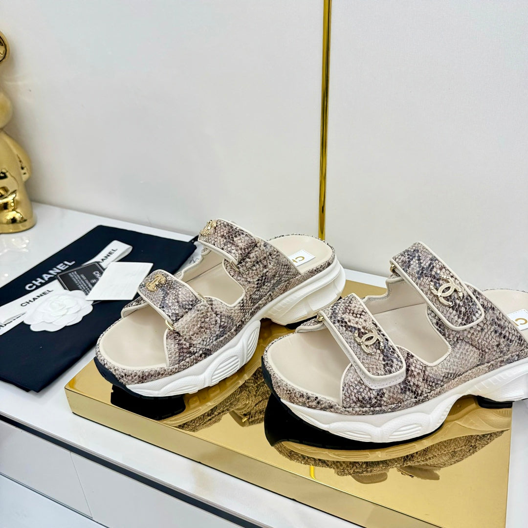 CC 25 Mules Sandals Mutilcolor Pearlescent Sheepskin 312947