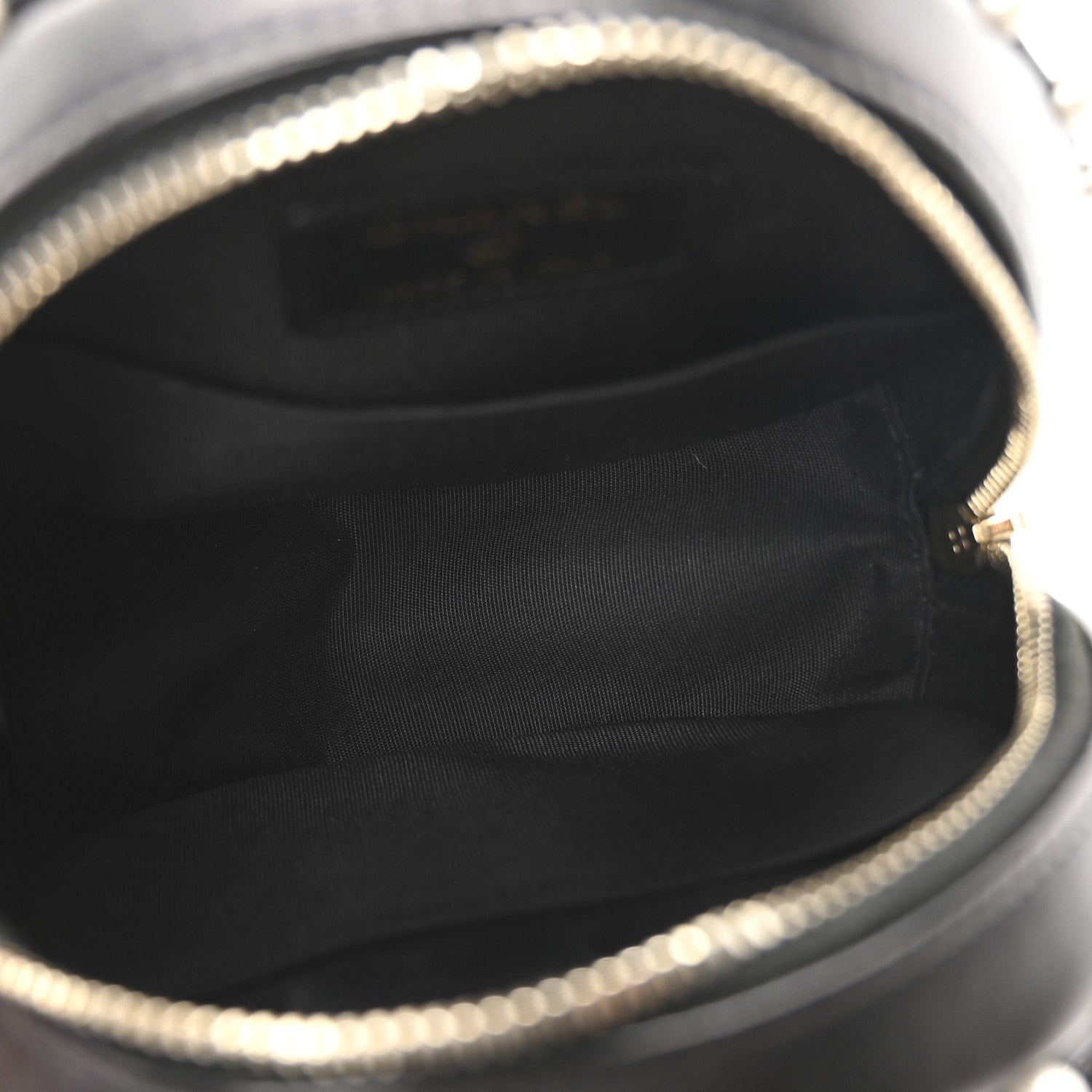 Calfskin Quilted Pearl Round Clutch With Chain Black