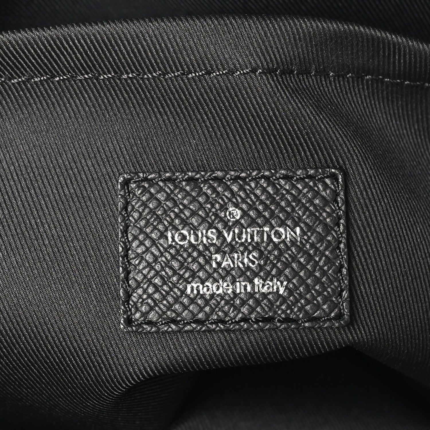 Taiga Monogram Eclipse Outdoor Messenger Black