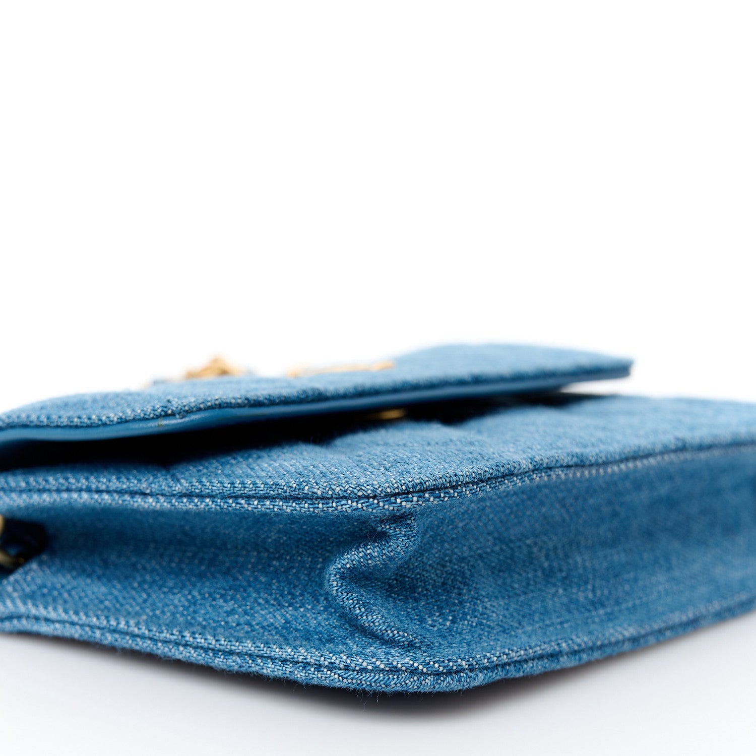 Denim Quilted CC Pearl Crush Clutch With Chain Blue