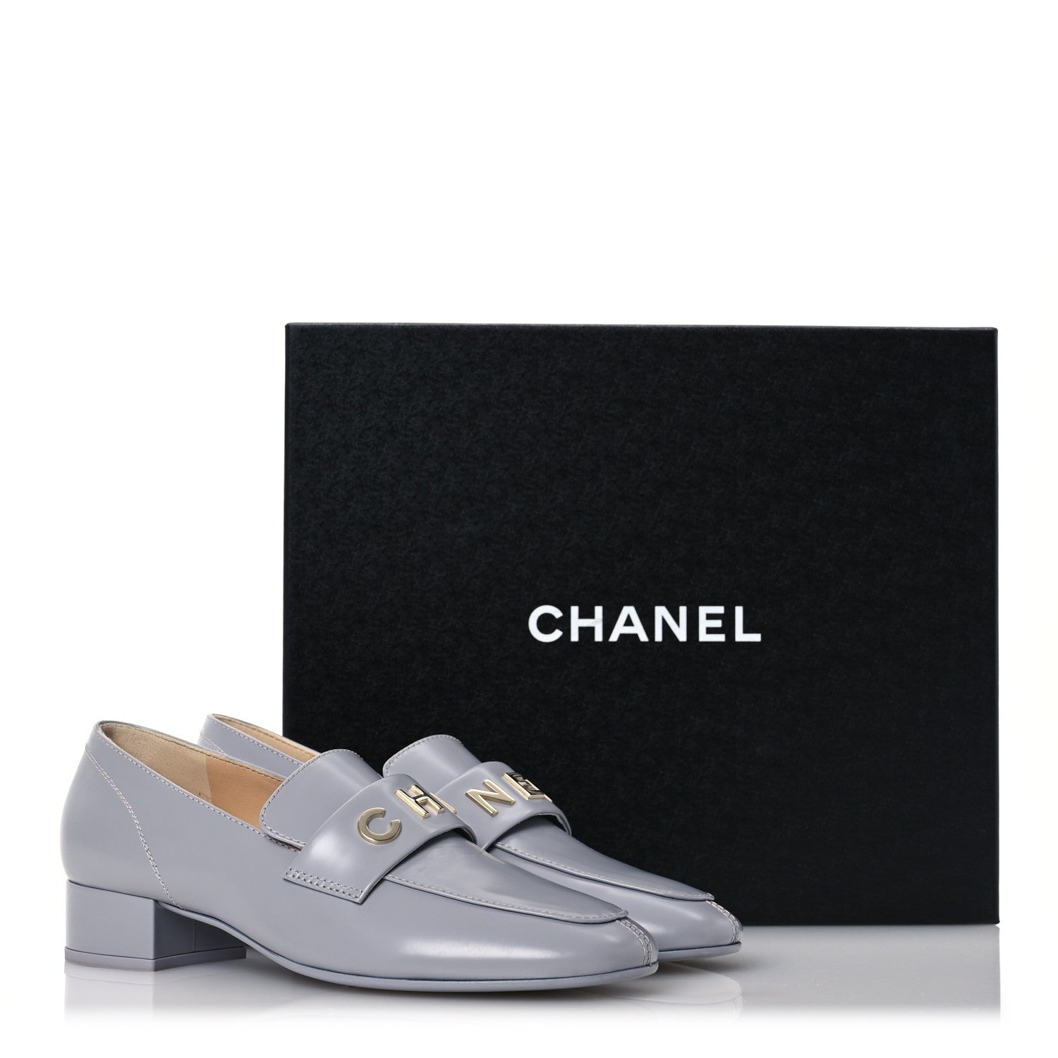 Shiny Calfskin Logo Loafers 37 Light Grey