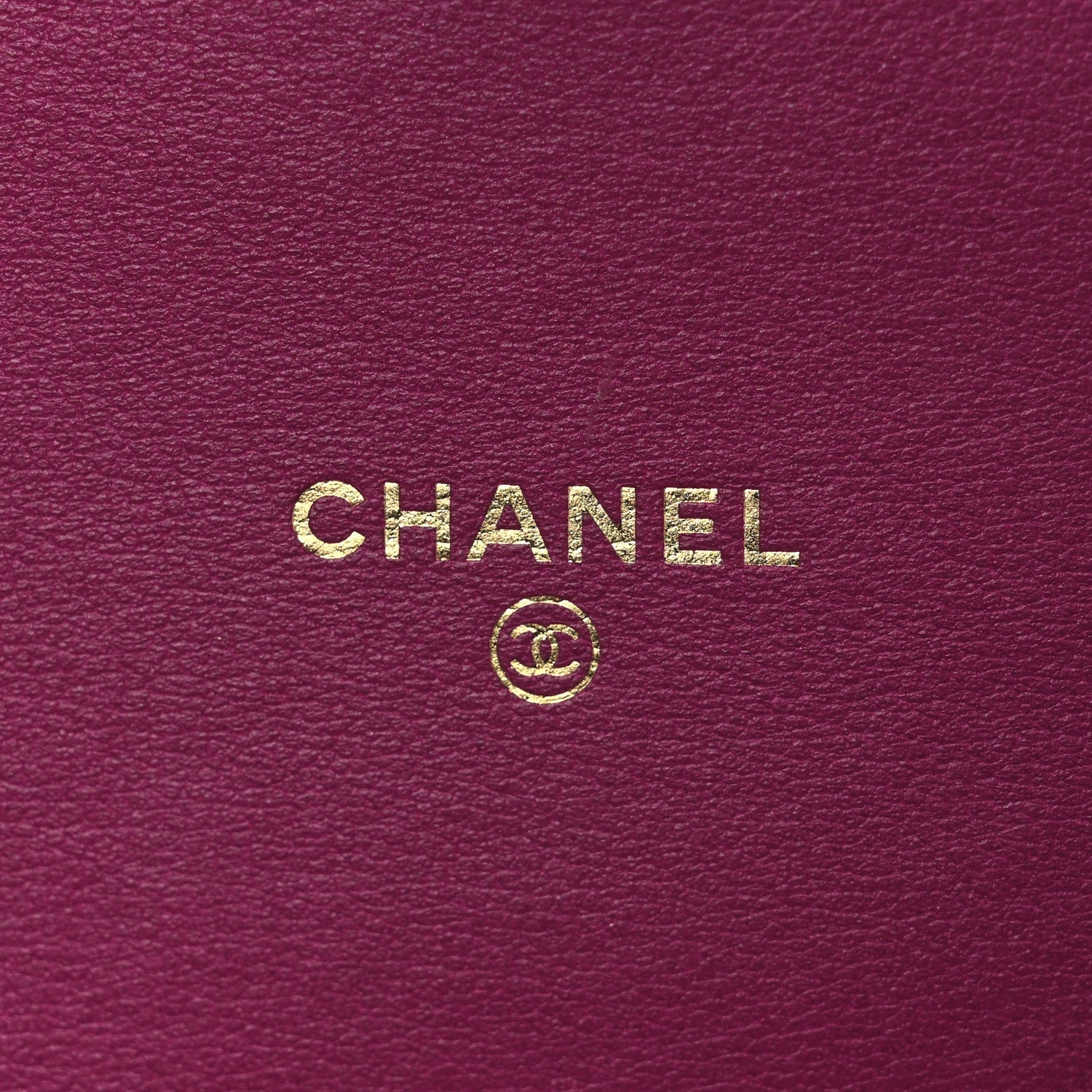 Patent Quilted Chain Around Heart Wallet On Chain WOC Fuchsia