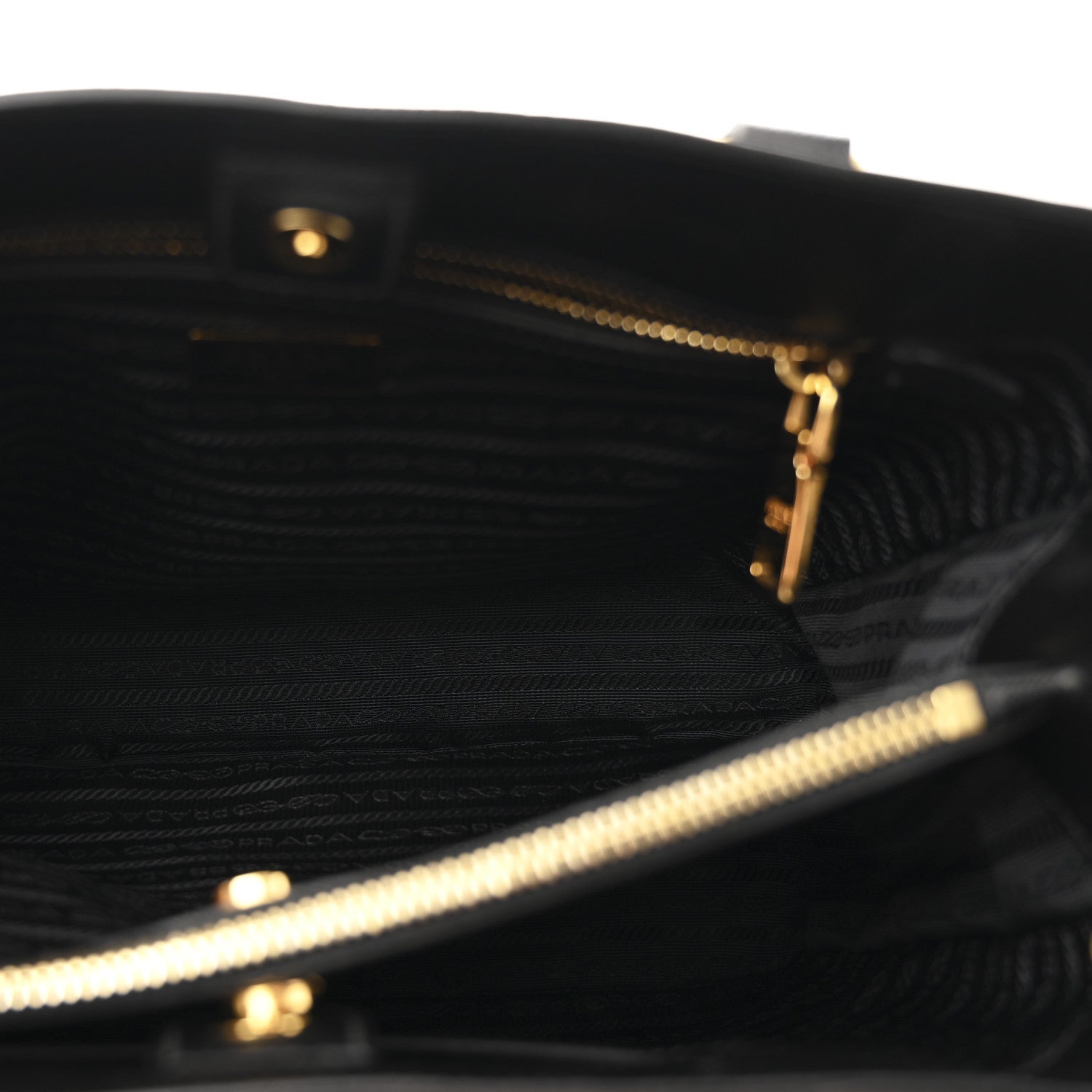 Saffiano Lux Medium Tote Black