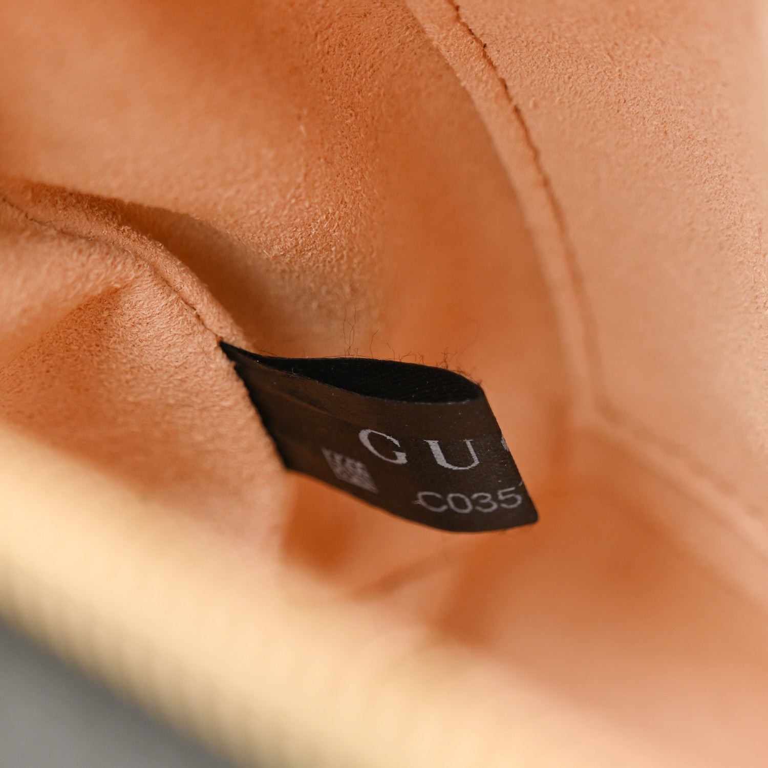 Monogram Matelasse Diagonal Small GG Marmont Chain Shoulder Bag Beige Black