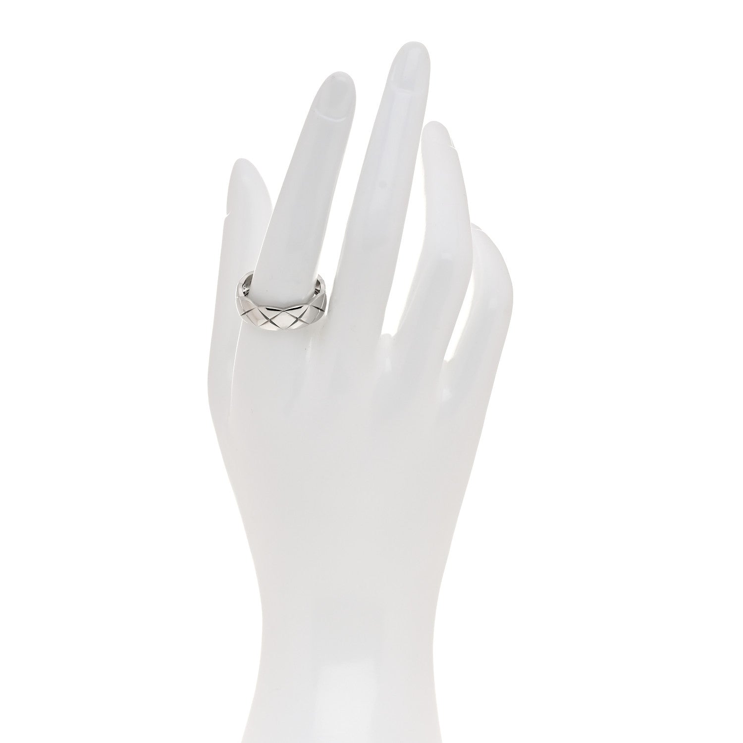 18K White Gold Small Coco Crush Ring 62 10