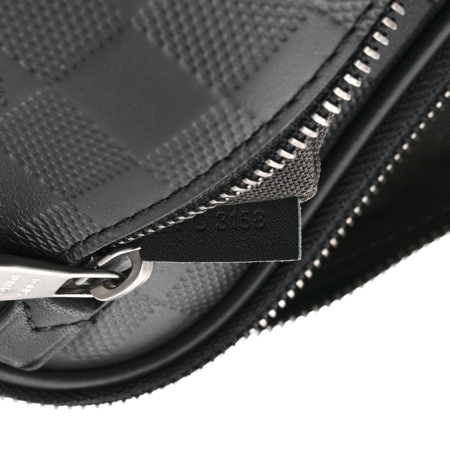 Damier Infini Ambler Onyx