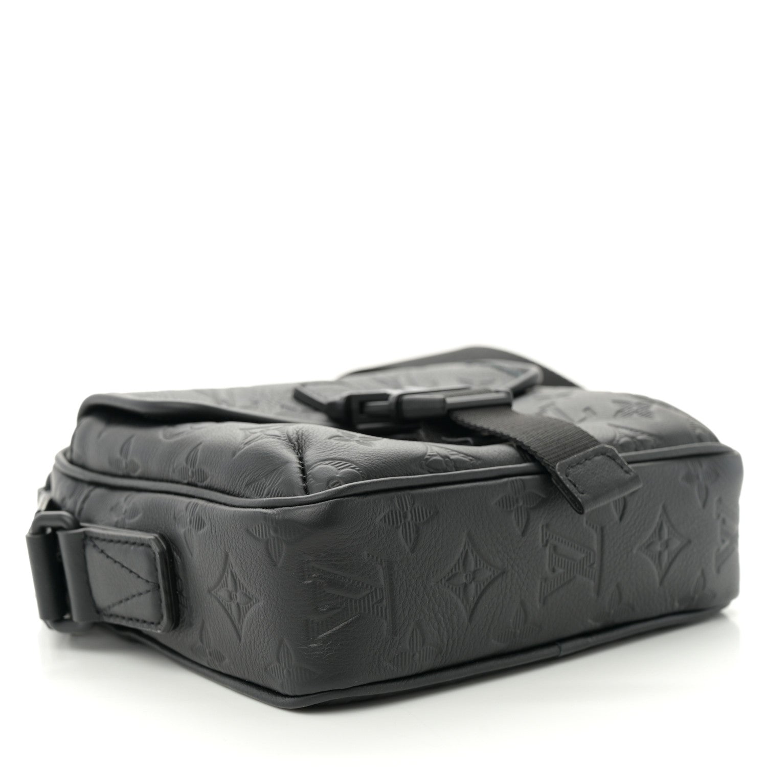 Calfskin Monogram Shadow Getaway Messenger Black
