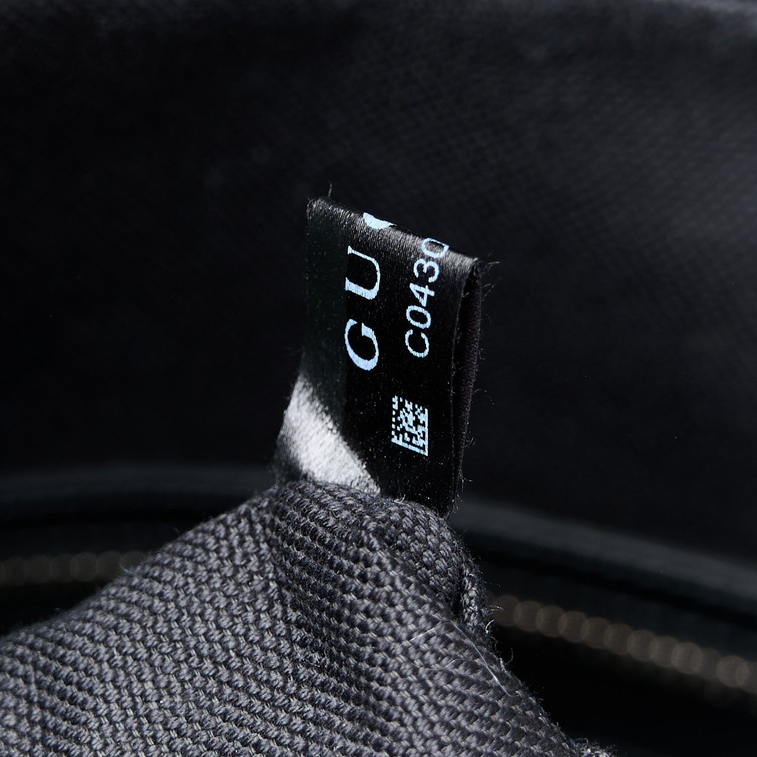 GG Supreme Monogram Calfskin Vertical Tote Black